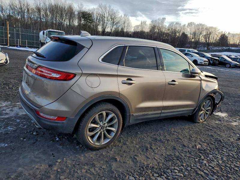 Photo 3 from auction – 2018 LINCOLN MKC SELECT with VIN 5LMCJ2D98JUL19129