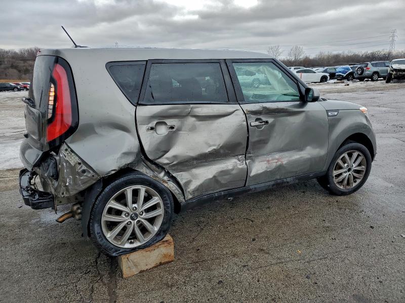 Photo 3 from auction – 2018 KIA SOUL with VIN KNDJP3A58J7567688