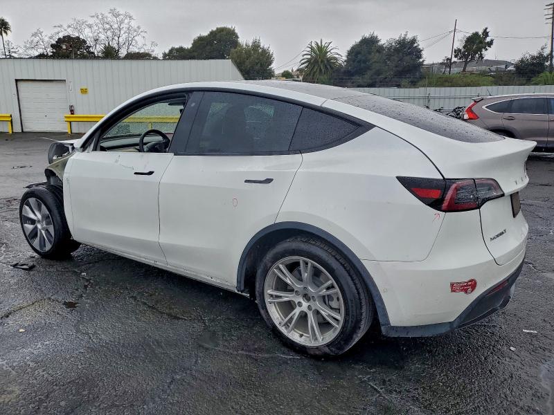 Photo 2 from auction – 2020 TESLA MODEL Y with VIN 5YJYGDEE4LF009137