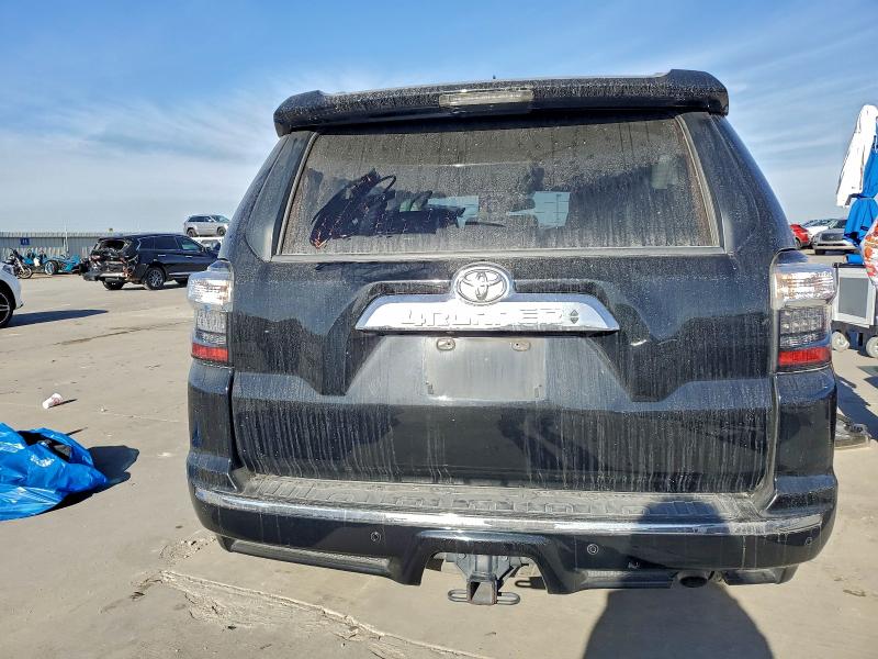 Photo 6 from auction – 2016 TOYOTA 4RUNNER SR with VIN JTEBU5JR2G5297188