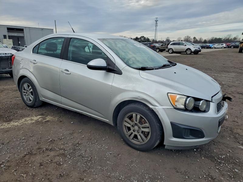 Photo 4 from auction – 2014 CHEVROLET SONIC LT with VIN 1G1JC5SH4E4174741