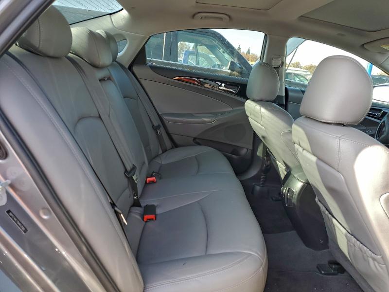 Photo 10 from auction – 2013 HYUNDAI SONATA SE with VIN 5NPEC4AC7DH653592