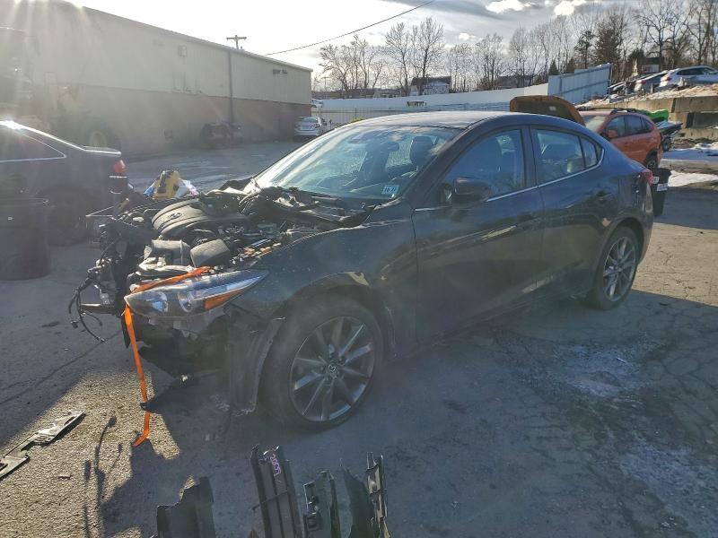 MAZDA 3 TOURING 2018 with VIN 3MZBN1V39JM199693 - Photo from auction