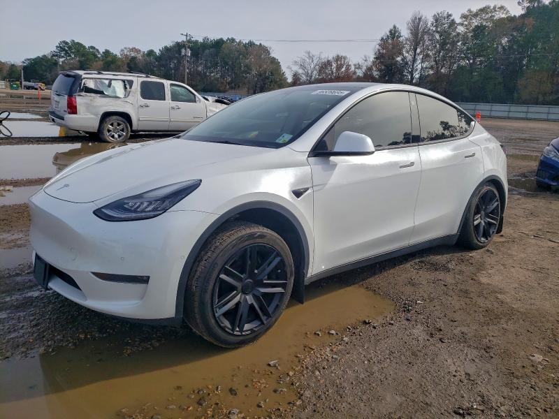 TESLA MODEL Y 2021 with VIN 5YJYGDEE4MF090903 - Photo from auction