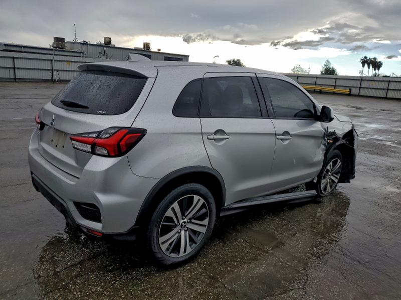 Photo 3 from auction – 2023 MITSUBISHI OUTLANDER with VIN JA4ARUAU4PU005105