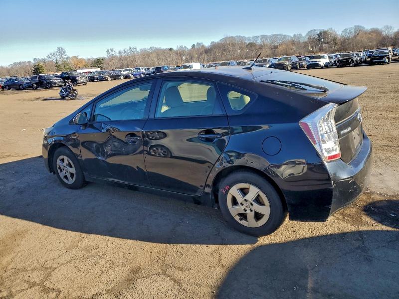 Photo 2 from auction – 2011 TOYOTA PRIUS with VIN JTDKN3DU1B1477784