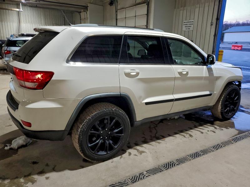Photo 3 from auction – 2012 JEEP GRAND CHER with VIN 1C4RJFAG4CC132216