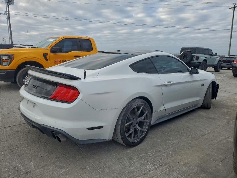 Photo 3 from auction – 2018 FORD MUSTANG with VIN 1FA6P8CF3J5107154