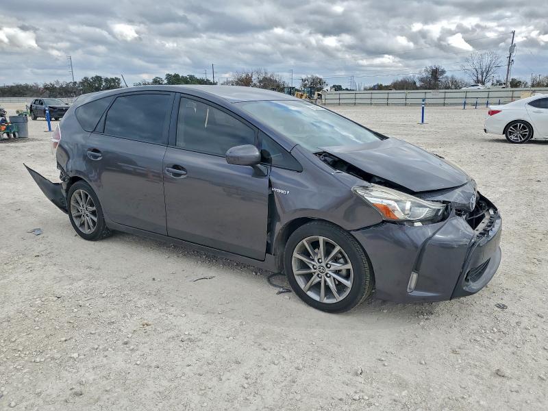 Photo 4 from auction – 2015 TOYOTA PRIUS V with VIN JTDZN3EU7FJ021730