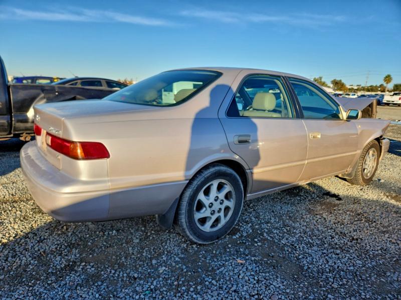 Photo 3 from auction – 1997 TOYOTA CAMRY CE with VIN 4T1BF22KXVU913040