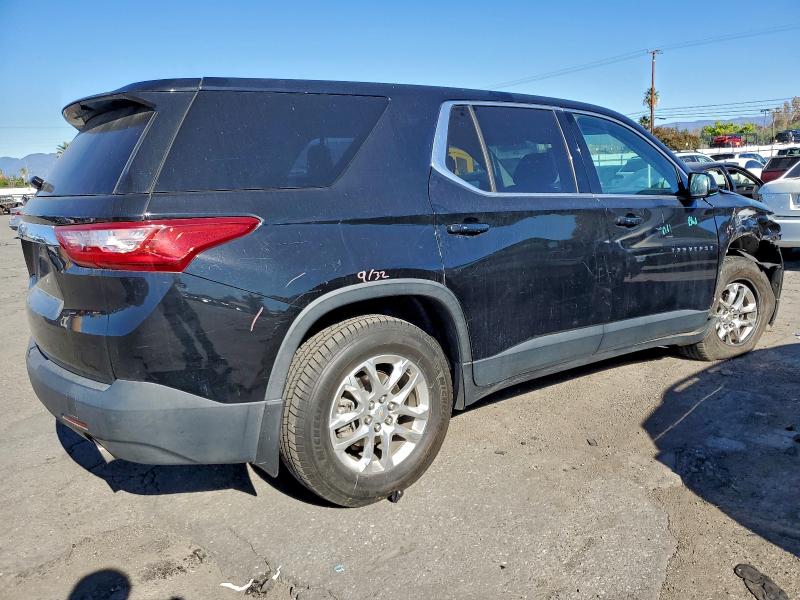 Photo 3 from auction – 2018 CHEVROLET TRAVERSE L with VIN 1GNERFKW6JJ249616