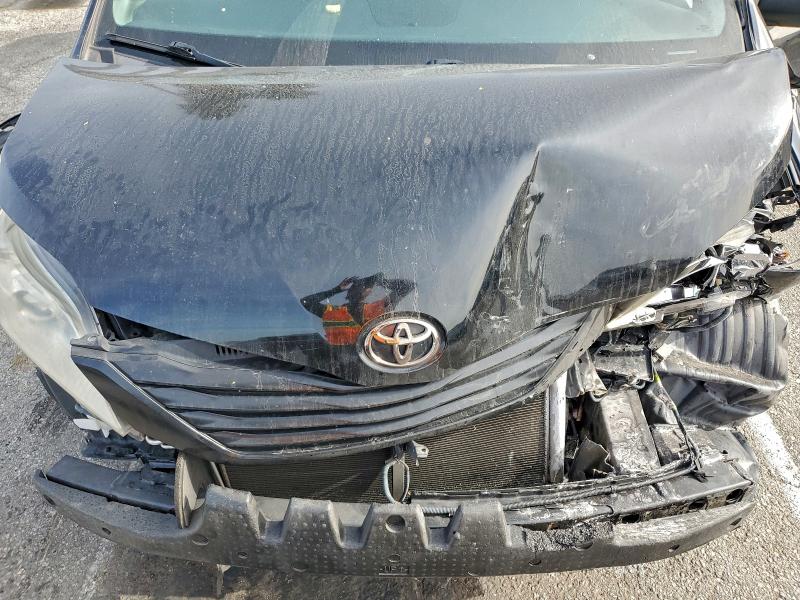 Photo 12 from auction – 2017 TOYOTA SIENNA with VIN 5TDZZ3DC9HS850401