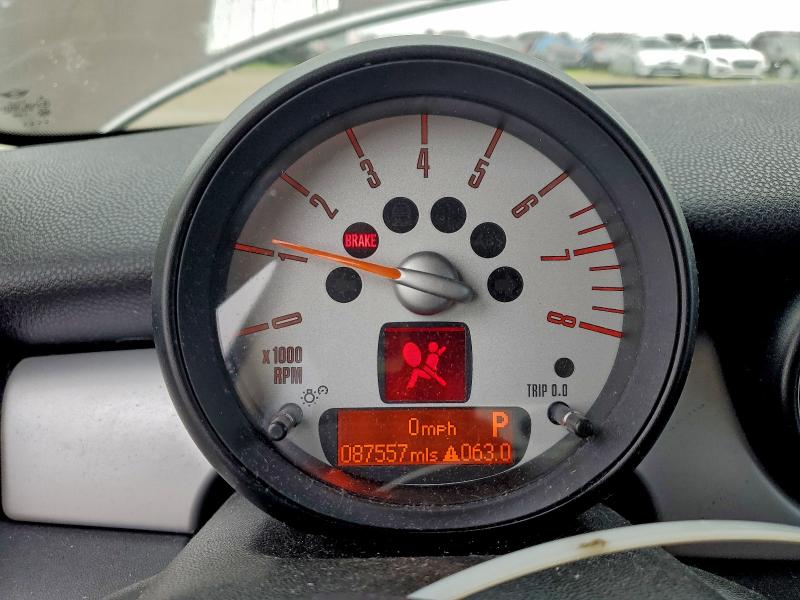 Photo 9 from auction – 2011 MINI COOPER with VIN WMWSU3C58BT092396