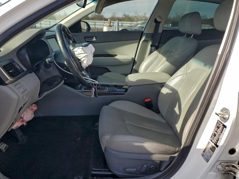Photo 7 from auction – 2018 KIA OPTIMA with VIN 5XXGU4L39JG243774