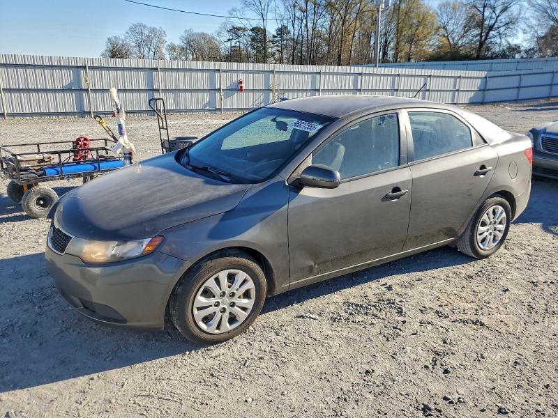 KIA FORTE EX 2013 with VIN KNAFU4A24D5737665 - Photo from auction