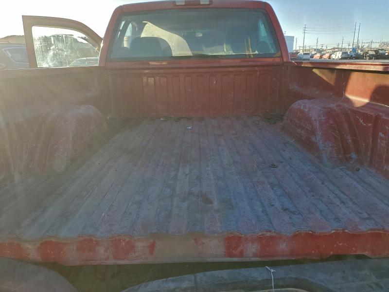 Photo 10 from auction – 2002 CHEVROLET SILVERADO with VIN 1GCEC14W92Z199095