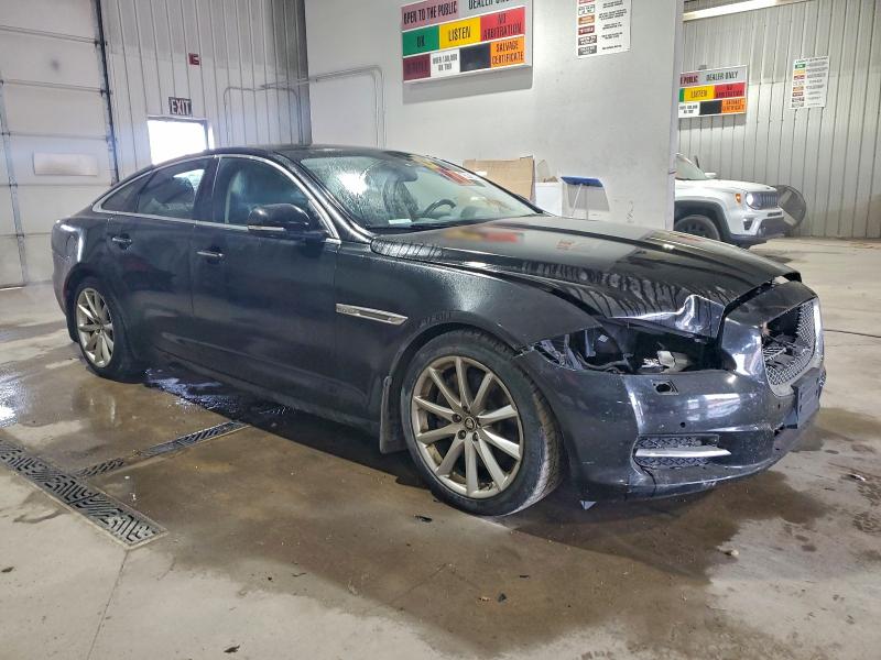 Photo 4 from auction – 2013 JAGUAR XJ with VIN SAJWA1C71D8V41251