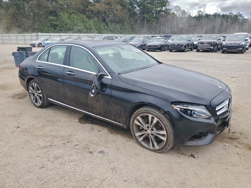 Photo 4 from auction – 2016 MERCEDES-BENZ C 300 4MAT with VIN 55SWF4KB6GU163776