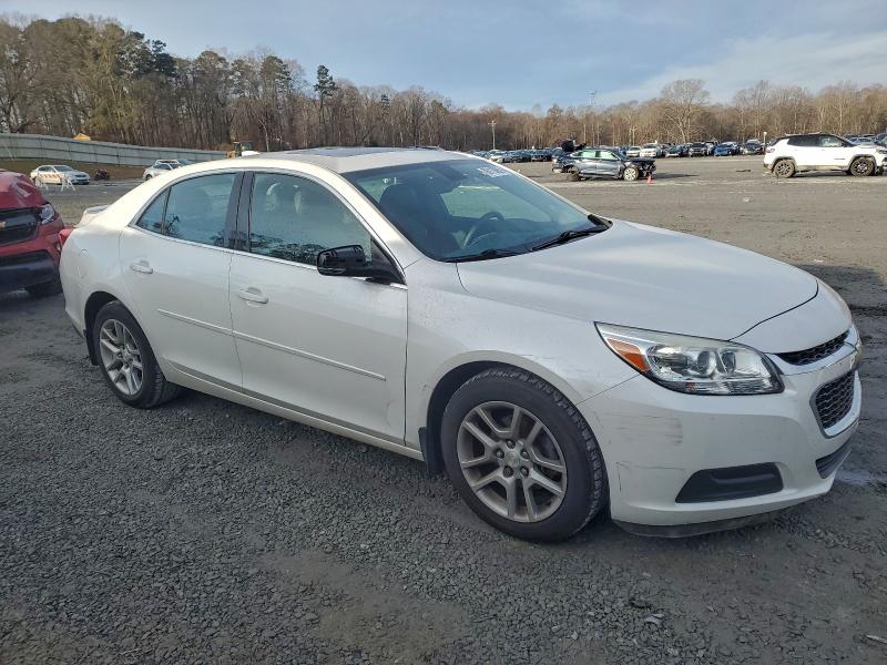 Photo 4 from auction – 2015 CHEVROLET MALIBU 1LT with VIN 1G11C5SL2FU149665