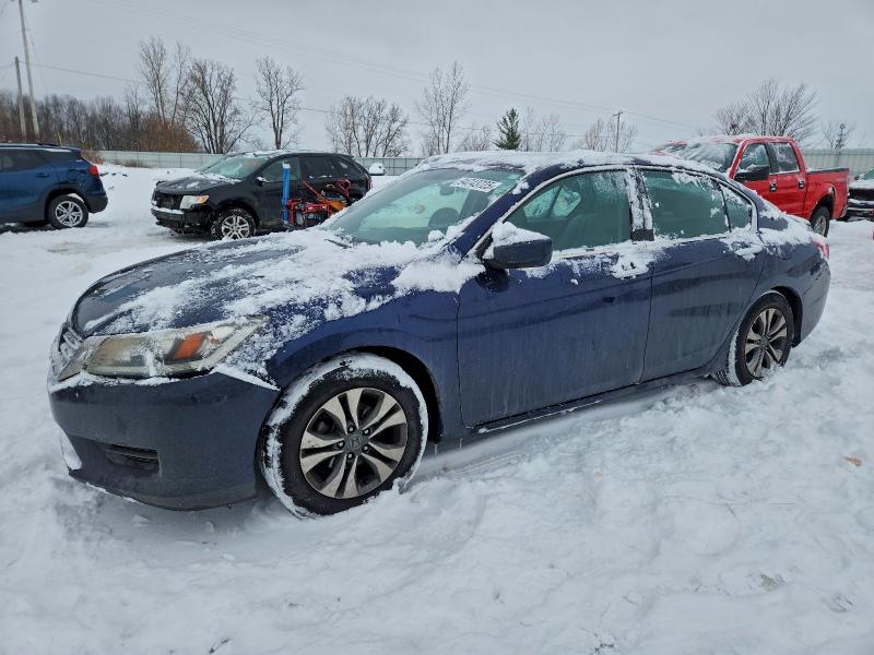 HONDA ACCORD LX 2015 with VIN 1HGCR2F3XFA215809 - Photo from auction