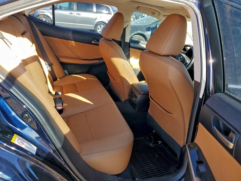 Photo 10 from auction – 2017 LEXUS IS 200T with VIN JTHBA1D24H5041297