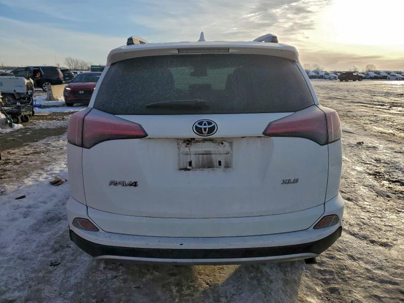 Photo 6 from auction – 2018 TOYOTA RAV4 ADVEN with VIN JTMWFREV9JJ200078