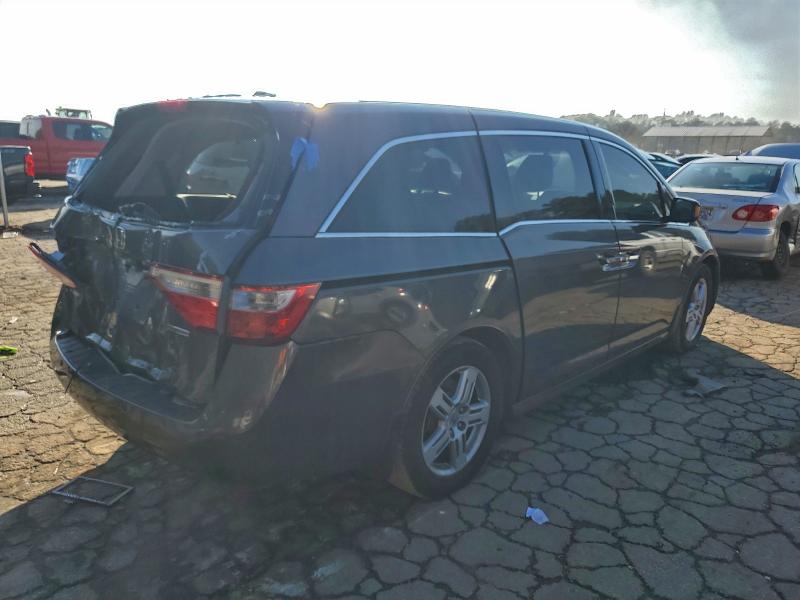 Photo 3 from auction – 2013 HONDA ODYSSEY TO with VIN 5FNRL5H97DB002124