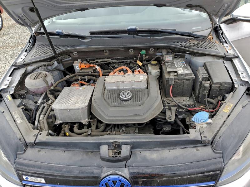 Photo 11 from auction – 2015 VOLKSWAGEN E-GOLF SEL with VIN WVWPP7AU4FW907652