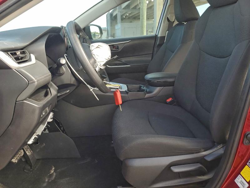 Photo 7 from auction – 2021 TOYOTA RAV4 LE with VIN 2T3H1RFVXMW106819