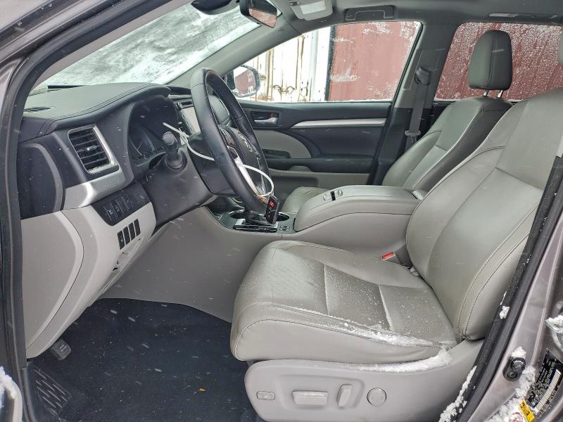 Photo 7 from auction – 2017 TOYOTA HIGHLANDER with VIN 5TDJZRFH0HS429949
