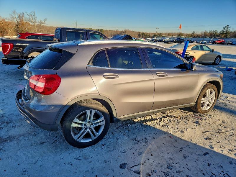 Photo 3 from auction – 2015 MERCEDES-BENZ GLA with VIN WDCTG4EB8FJ183820