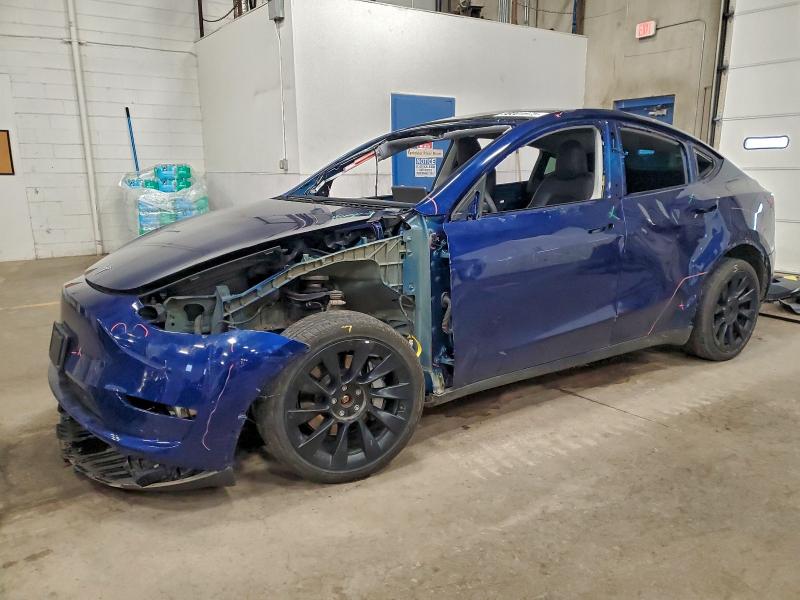 TESLA MODEL Y 2023 with VIN 7SAYGDEE2PA092556 - Photo from auction