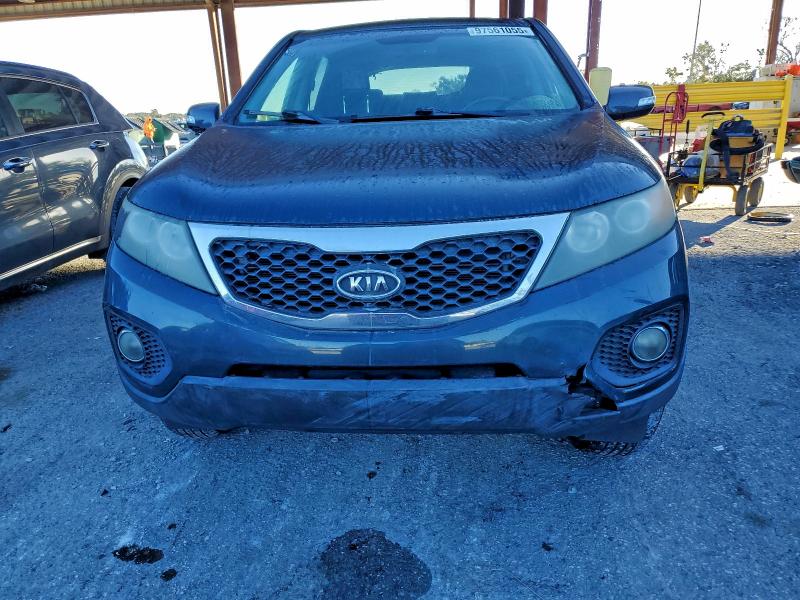 Photo 5 from auction – 2011 KIA SORENTO EX with VIN 5XYKU4A24BG029048