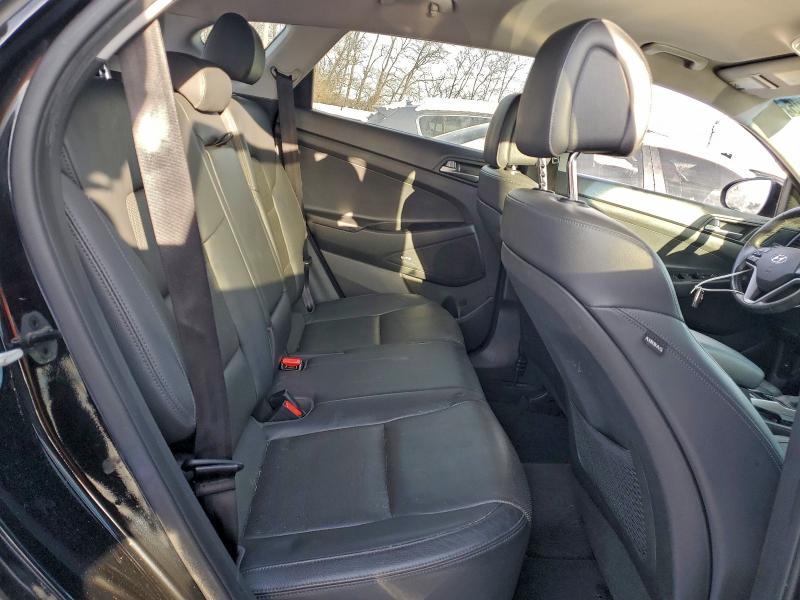 Photo 11 from auction – 2017 HYUNDAI TUCSON LIM with VIN KM8J33A44HU522628