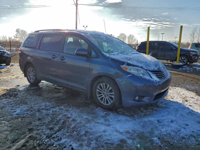 Photo 4 from auction – 2013 TOYOTA SIENNA with VIN 5TDYK3DC8DS387371