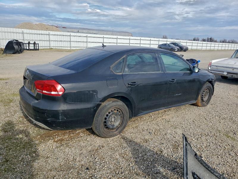 Photo 3 from auction – 2012 VOLKSWAGEN PASSAT S with VIN 1VWAP7A3XCC004574