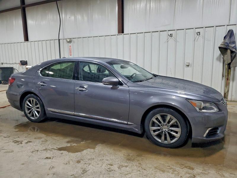 Photo 4 from auction – 2016 LEXUS LS 460 with VIN JTHCL5EF0G5027399
