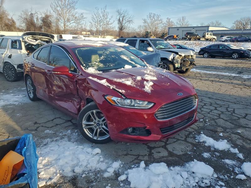 Foto 4 de la subasta – 2015 FORD FUSION con VIN 3FA6P0RU4FR213611