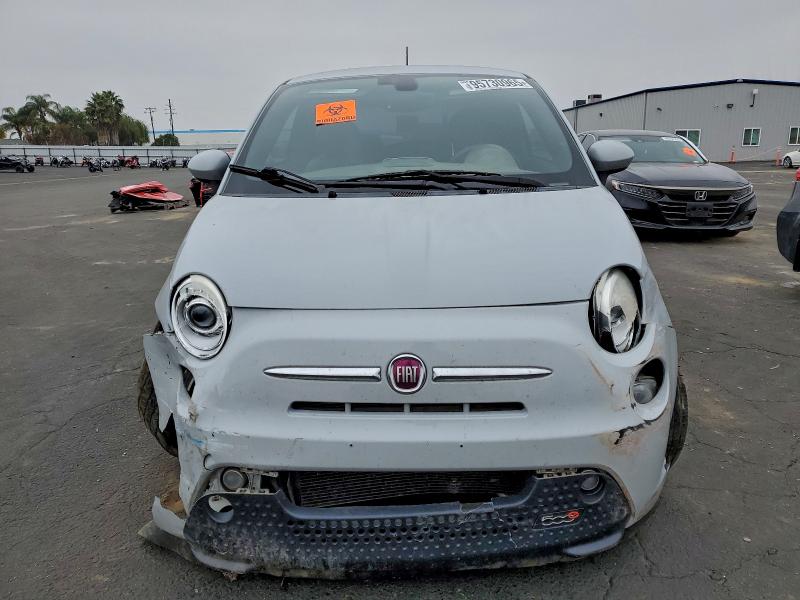 Photo 5 from auction – 2017 FIAT 500 ELECTR with VIN 3C3CFFGE7HT611811