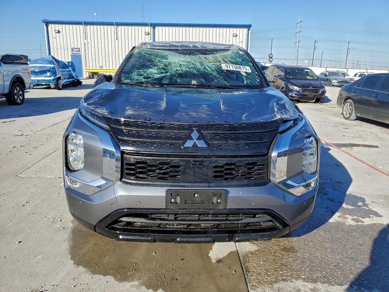 Photo 5 from auction – 2023 MITSUBISHI OUTLANDER with VIN JA4J3UA84PZ042677