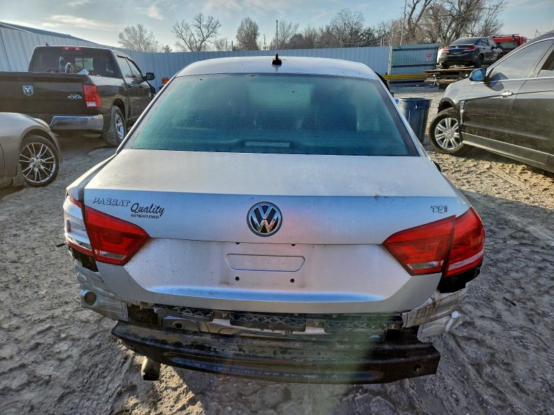 Photo 6 from auction – 2014 VOLKSWAGEN PASSAT S with VIN 1VWAT7A38EC065842