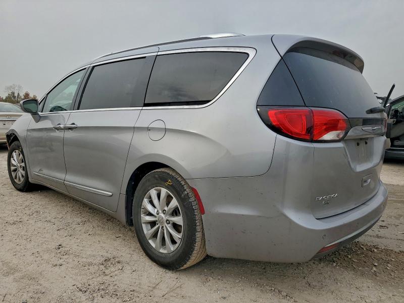 Photo 2 from auction – 2018 CHRYSLER PACIFICA T with VIN 2C4RC1BG2JR141772