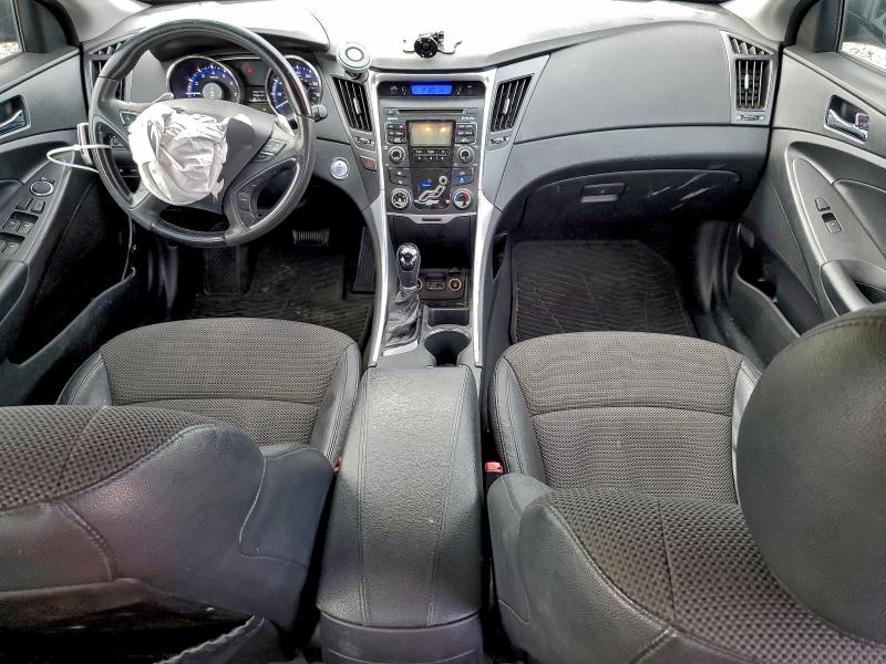 Photo 8 from auction – 2011 HYUNDAI SONATA SE with VIN 5NPEC4AC6BH219502