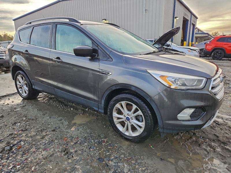 Photo 4 from auction – 2018 FORD ESCAPE SEL with VIN 1FMCU0HD2JUB68141