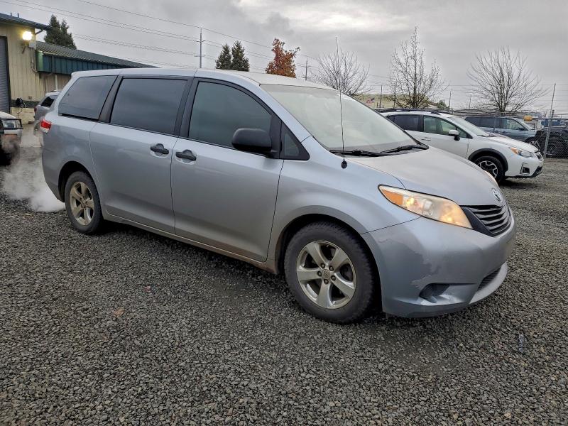 Photo 4 from auction – 2012 TOYOTA SIENNA with VIN 5TDZK3DC3CS214554