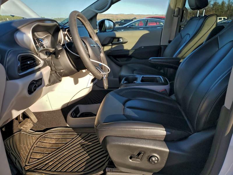 Photo 7 from auction – 2023 CHRYSLER PACIFICA H with VIN 2C4RC1L76PR523309