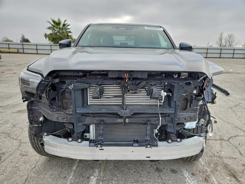 Photo 5 from auction – 2025 TOYOTA TACOMA DOU with VIN 3TMLB5JN0SM104485