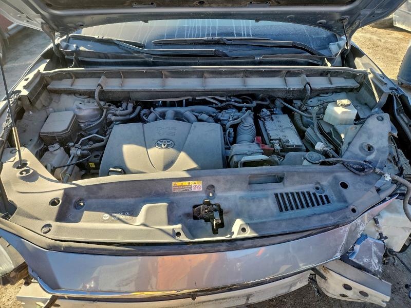 Photo 12 from auction – 2021 TOYOTA HIGHLANDER with VIN 5TDDZRBH8MS122350