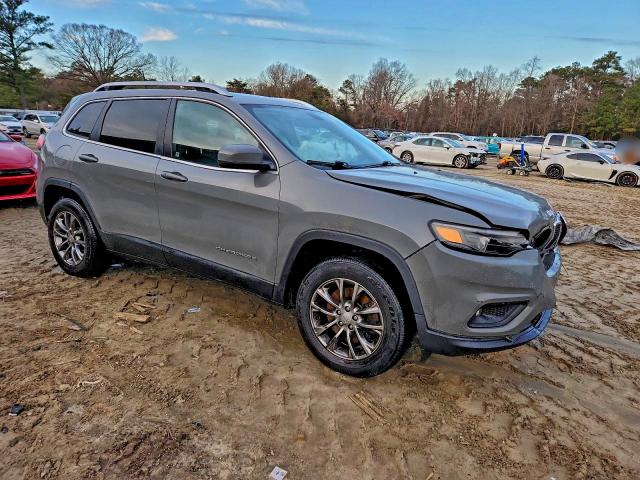 Photo 4 from auction – 2019 JEEP CHEROKEE L with VIN 1C4PJMLB1KD398217