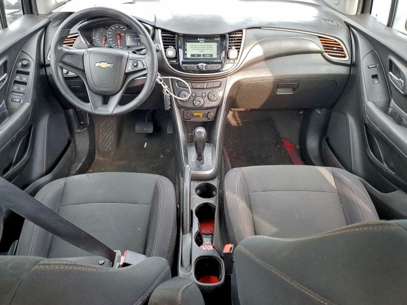 Photo 8 from auction – 2017 CHEVROLET TRAX LS with VIN 3GNCJNSB3HL215500
